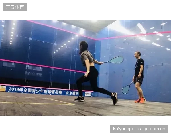 乒乓球对拉速度快到摄影机抖，运动瞬间也能拍得酣畅淋漓